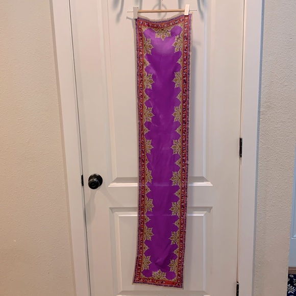 Oscar de la Renta Accessories - Oscar de la Renta 100% silk scarf